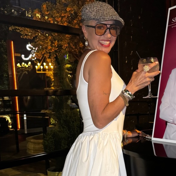 Meet your Posher, Sandra - Picture 1 of 1